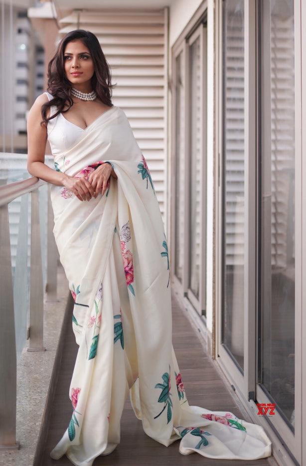 Attractive White Butter Silk With Digital Print Lahenga